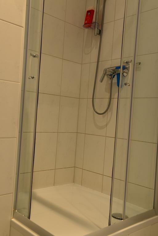 Monteur Und Messewohnung ロートガウ エクステリア 写真