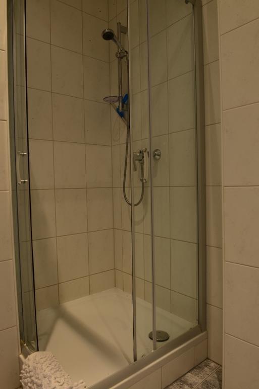 Monteur Und Messewohnung ロートガウ エクステリア 写真